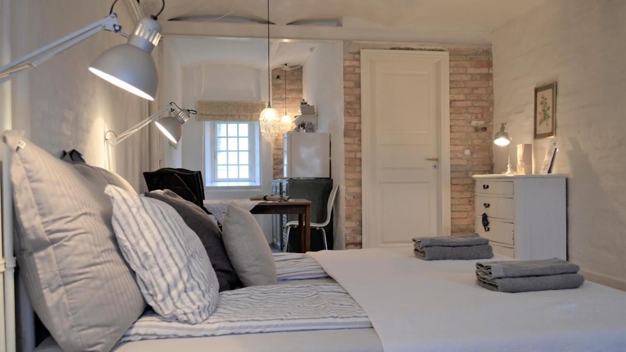 Store Ejlstrup Bed & Breakfast Одензе Екстериор снимка